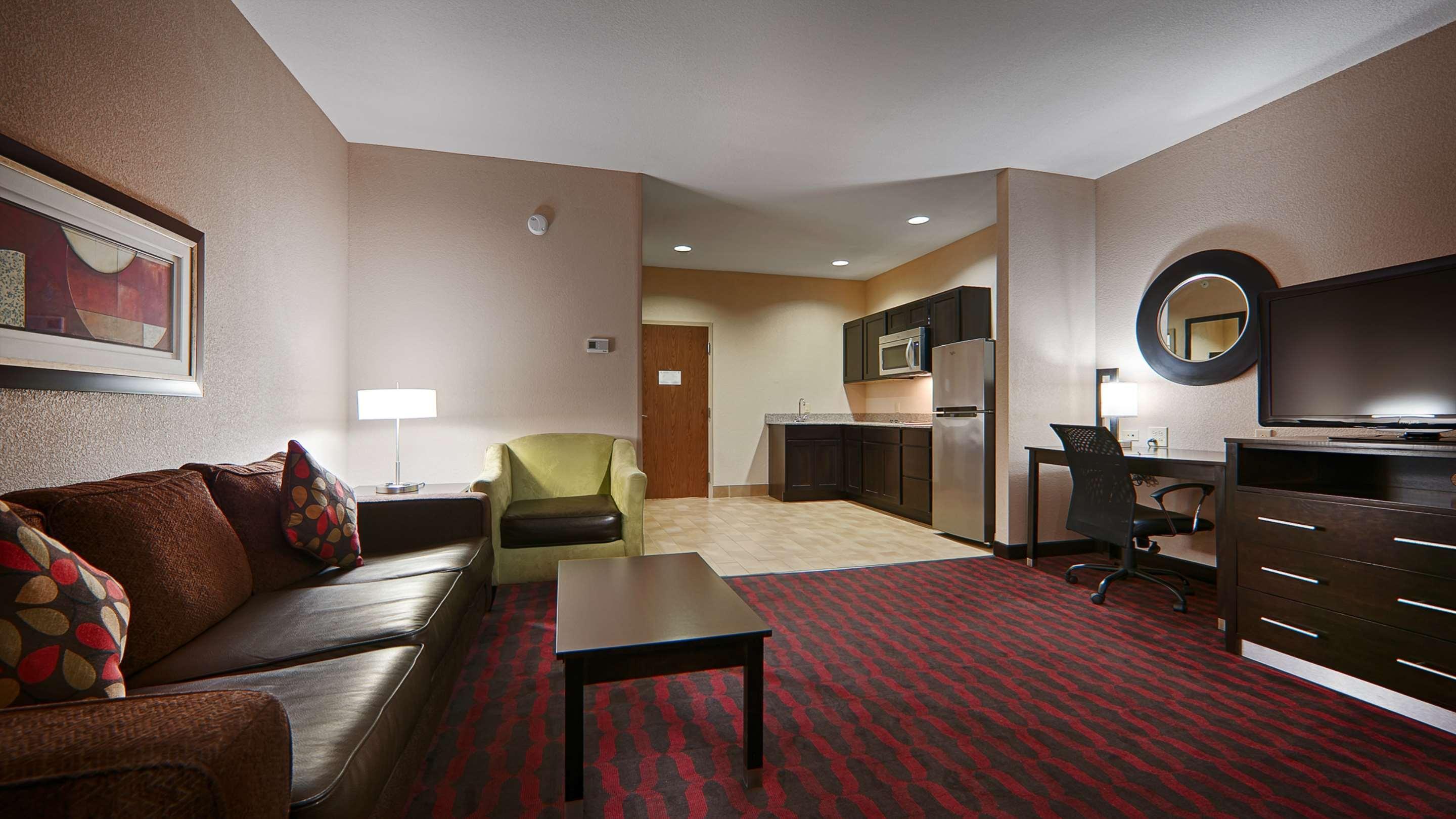 Best Western Plus Cushing Inn & Suites Exterior photo